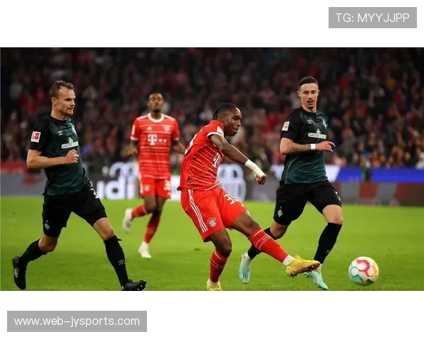 德甲拜仁领跑优势明显，但防线稳定性不足埋下隐患。